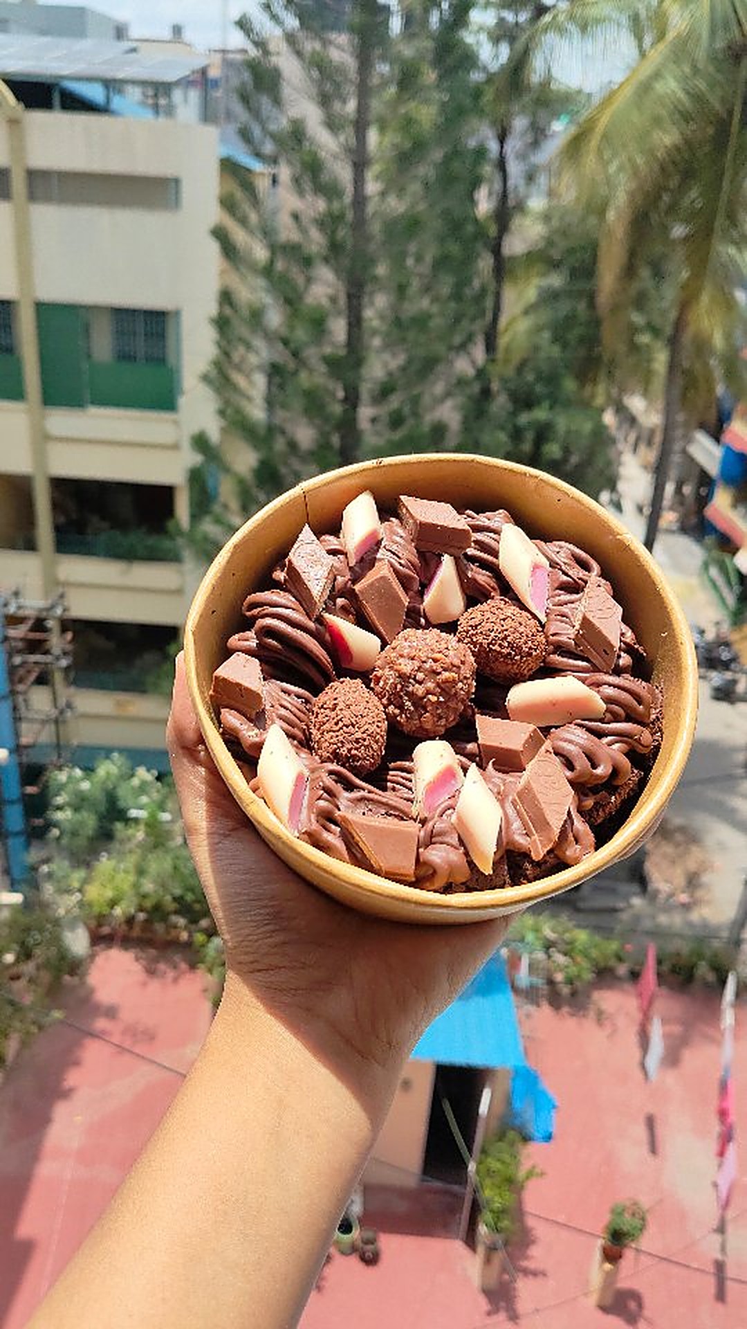 Red velvet brownie chunk tub